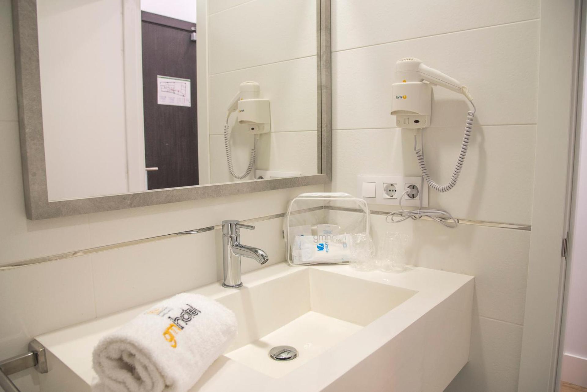 Gm Hotel Marchena  Esterno foto