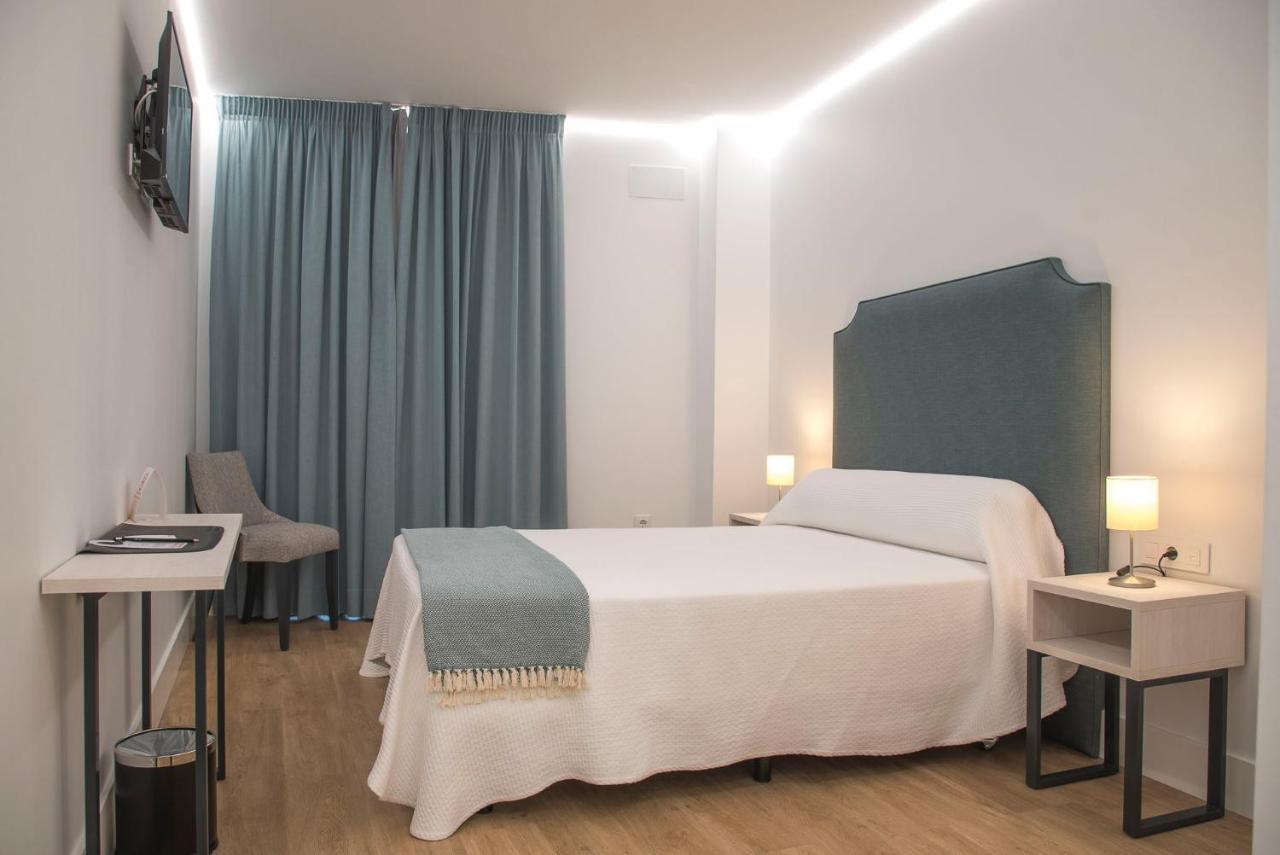 Gm Hotel Marchena  Esterno foto