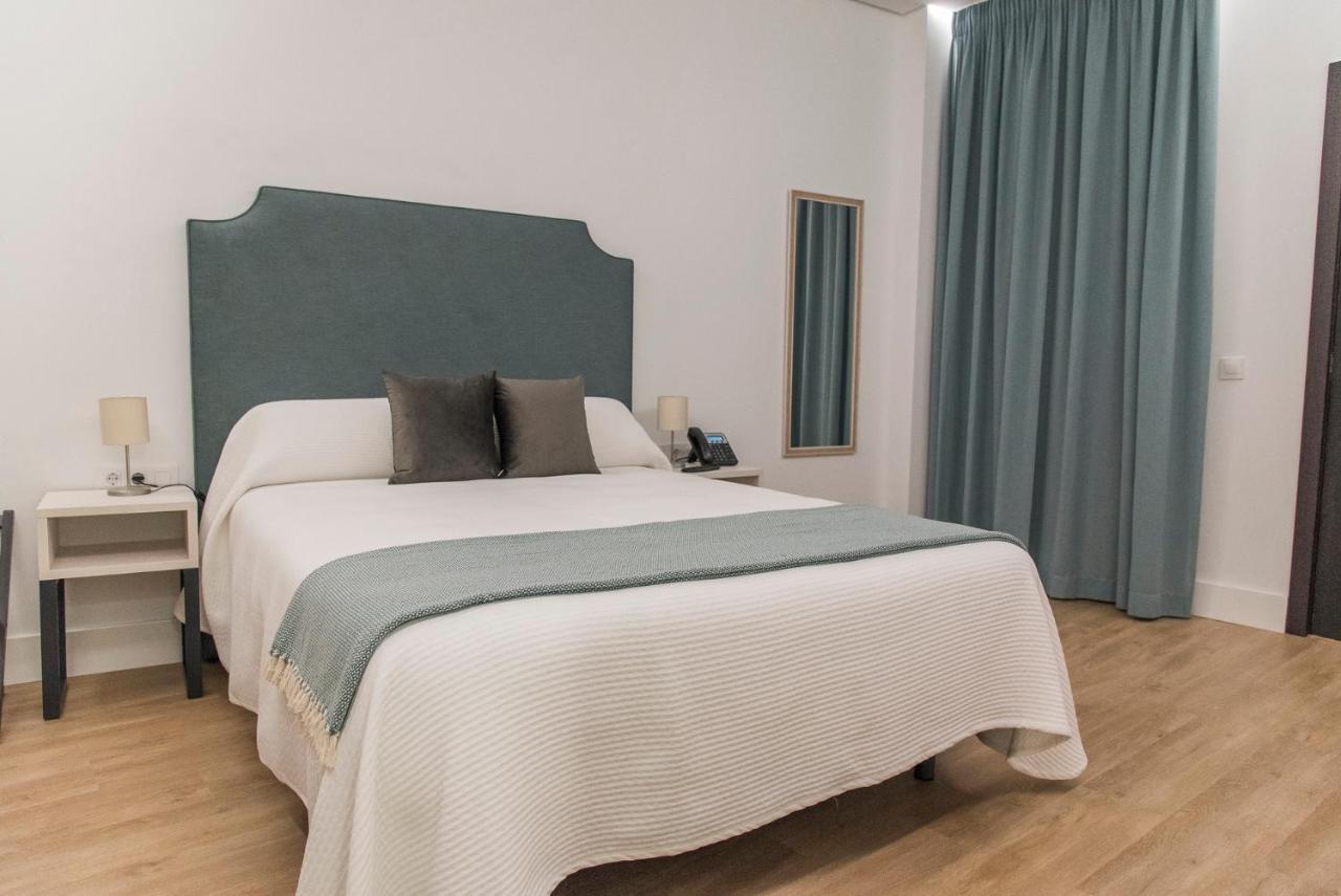 Gm Hotel Marchena  Esterno foto