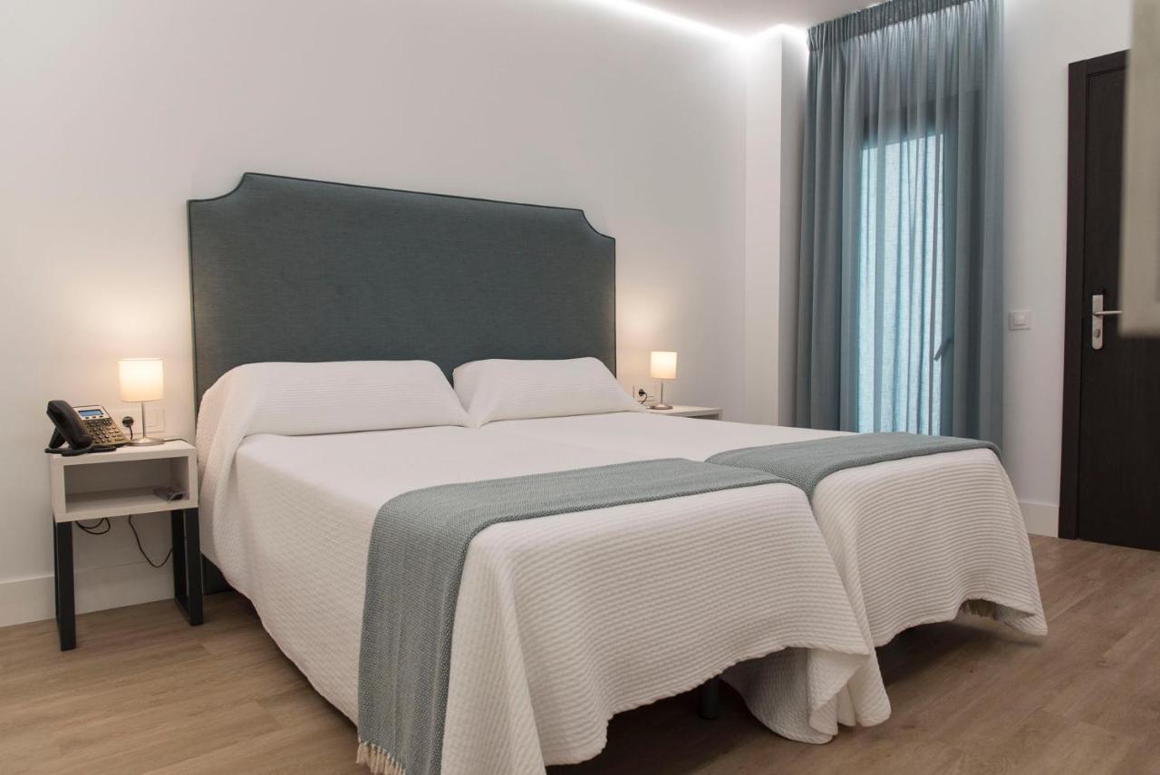 Gm Hotel Marchena  Esterno foto